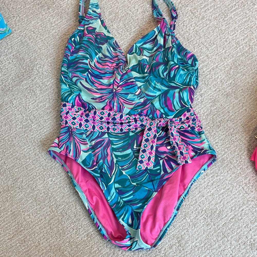 Lilly Pulitzer One-Piece Swim Suit in Teal & Pink size 10